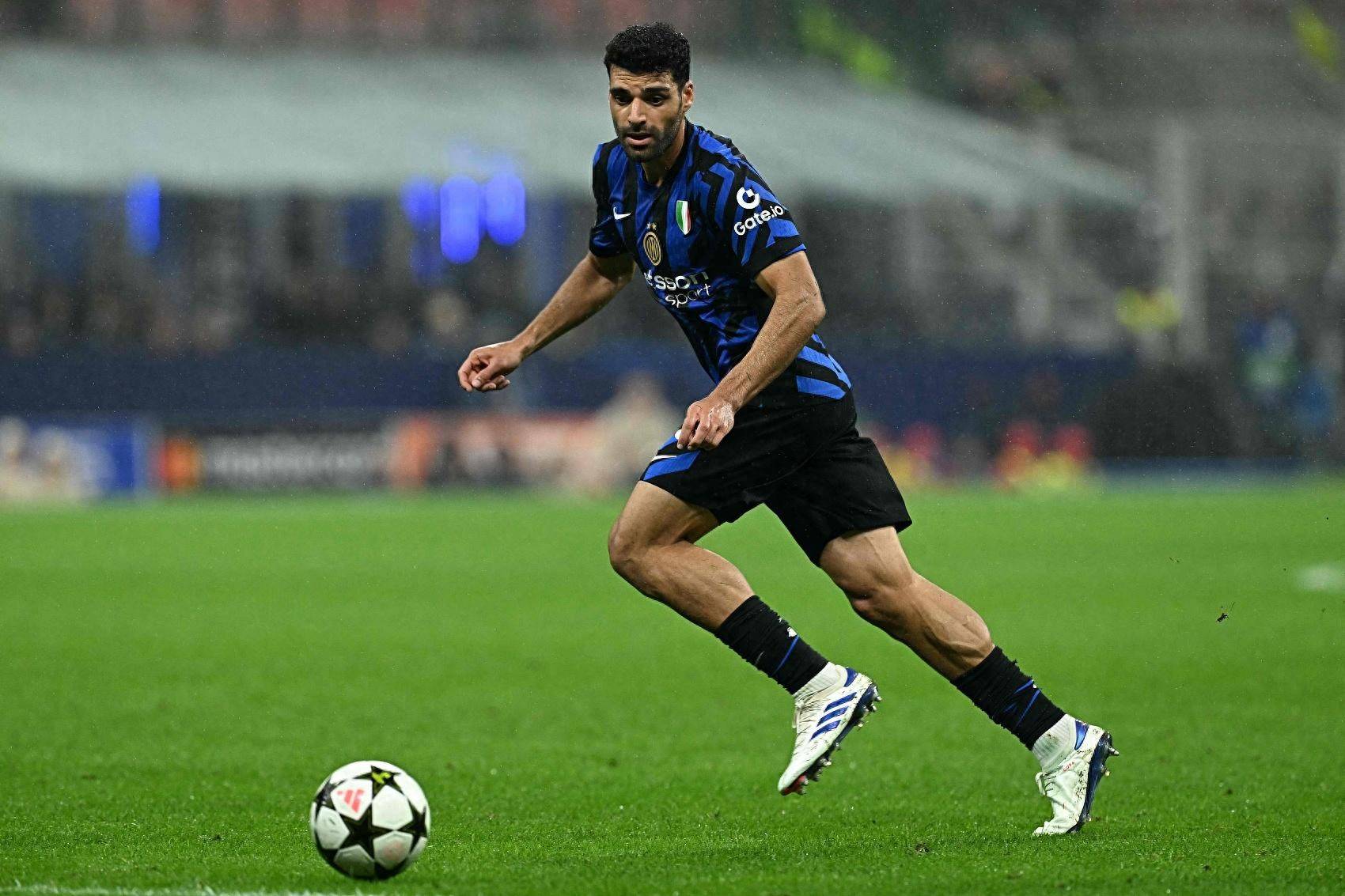 英雄联盟视频直播国际米兰迎意大利杯关键赛；今夜再遭质疑；态度坚定；资深球员宣示担当的简单介绍