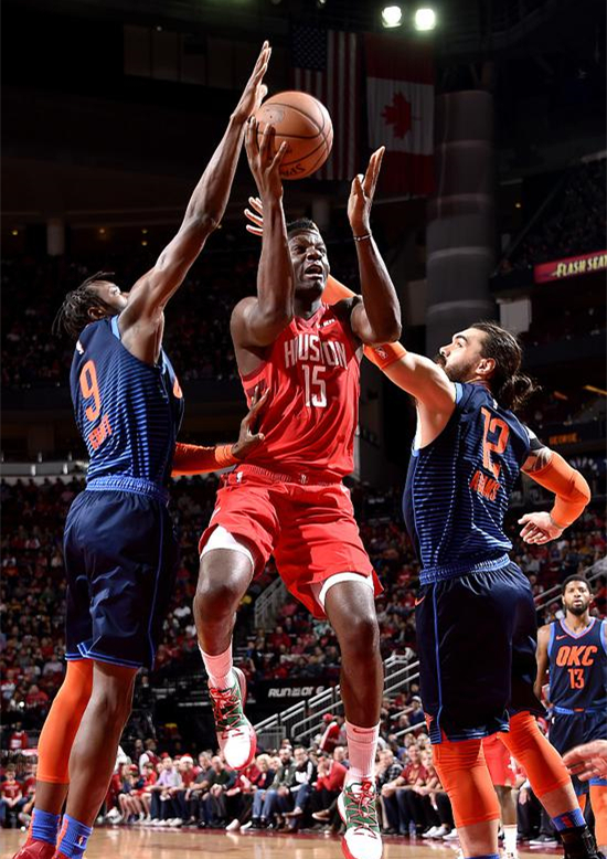 英雄联盟比赛直播德国杯今晚走向成谜，曼城单刀错失，球迷炸锅，临场指挥获称赞的简单介绍