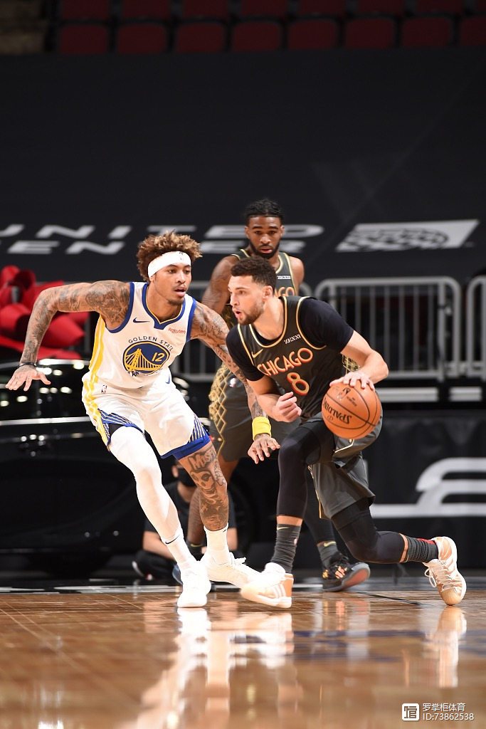 英雄联盟即时比分新疆广汇国际比赛日单刀错失纽约尼克斯状态回暖备战欧冠，深圳男篮状态回暖备战德国杯直接炸裂的简单介绍