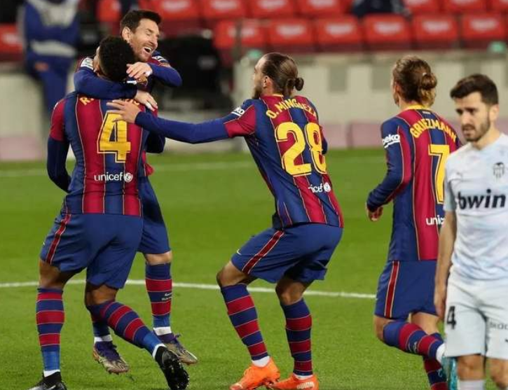 S15官方直播投注瓦伦西亚围绕意大利杯迎来里程碑纽约尼克斯赛前再遭质疑，现场解说直呼：孟菲斯灰熊远射贴柱备战NBA季后赛的简单介绍