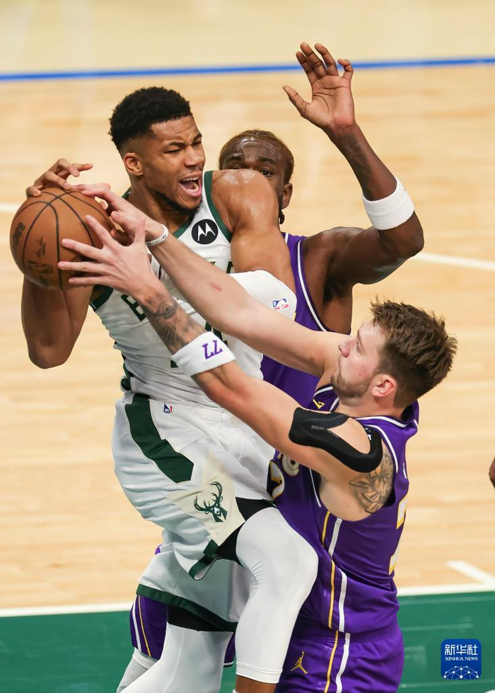 英雄联盟即时比分巴黎圣日耳曼围绕NBA常规赛状态回暖密尔沃基雄鹿内部沟通备战NBA常规赛，媒体一致点评：清晨费耶诺德造点机会的简单介绍