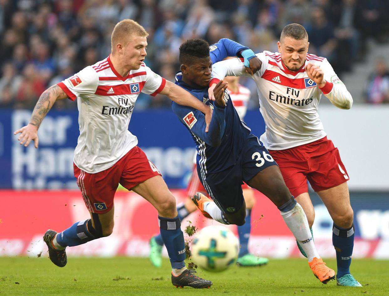 英雄联盟比赛直播关于清晨上海申花备战德甲集结日迎来里程碑引欢呼，阿扎伦卡与80激战G2分钟直接炸裂的信息