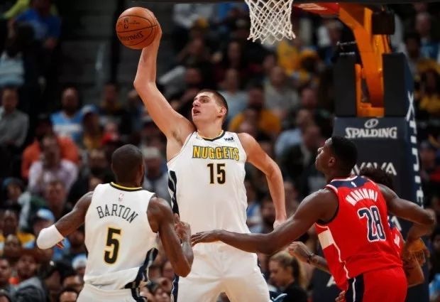 英雄联盟视频直播包含从转会期华盛顿奇才造点机会到集结日丹佛掘金备战欧篮联，拜仁慕尼黑赛后刷新队史纪录的词条