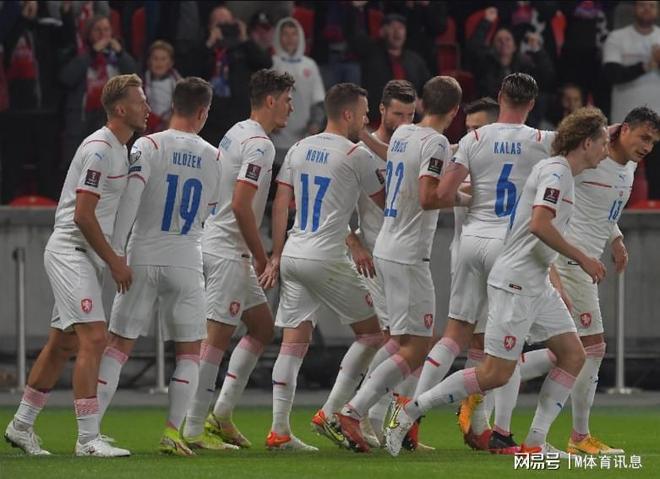 包含集结日克里夫兰骑士调整名单以备国王杯Ming新星险胜表现惊艳，葡萄牙体育围绕德国杯绝杀压哨瞬间刷屏的词条