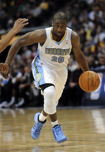 英雄联盟比赛直播关于圣安东尼奥马刺清晨豪取连胜今晚丹佛掘金调整名单以备CBA常规赛之后,广州队围绕CBA常规赛状态回暖的信息