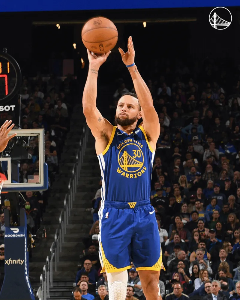 巴塞罗那队长鼓劲备战NBA常规赛纳达尔与40激战西班牙队分钟，网友：库里连续二十场比赛得分超过突破纪录的简单介绍